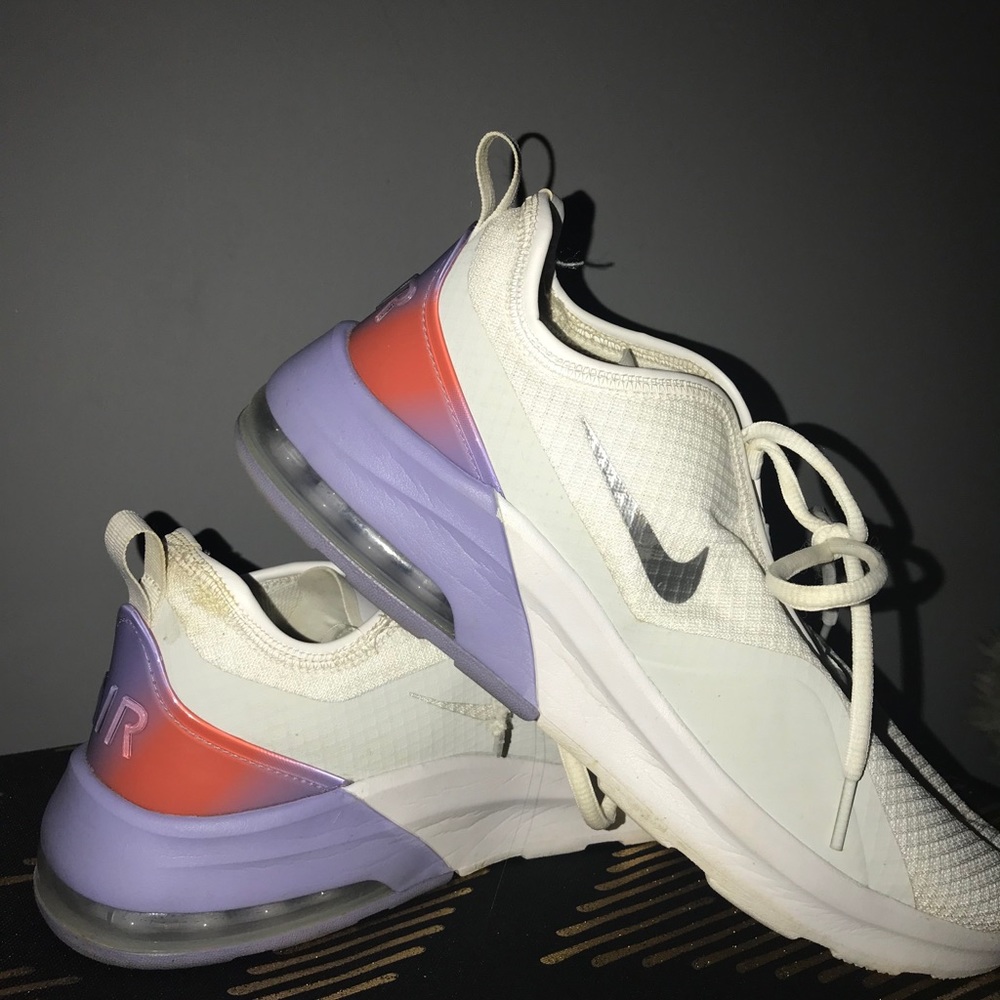 Nike Air women’s size ten tennis shoes